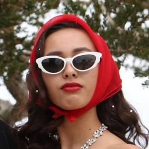 Meet your Posher, Haillie